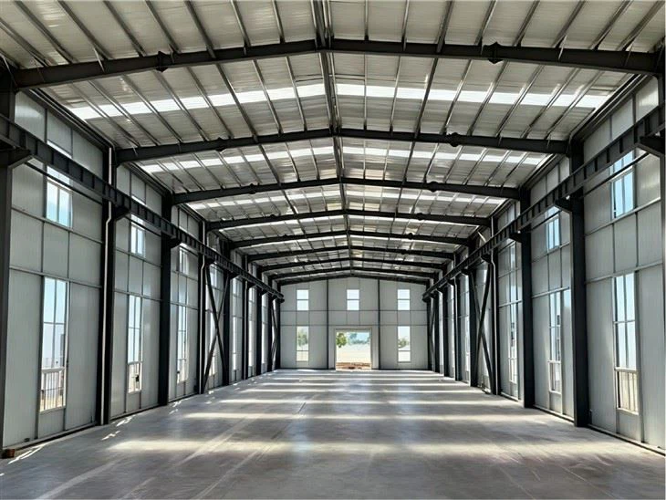 clear-span-steel-workshop-interior-column-free-open-space